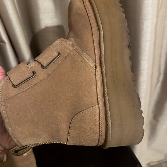 Uggs NEUMELPlatform Boots Tan sz 9 guc in box - Picture 10 of 16